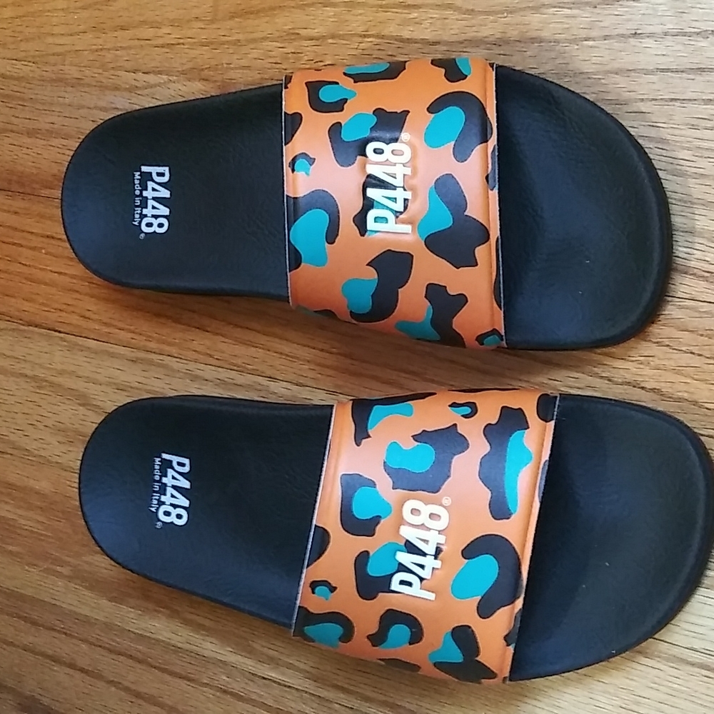 NEW P448 Animal print sandals.